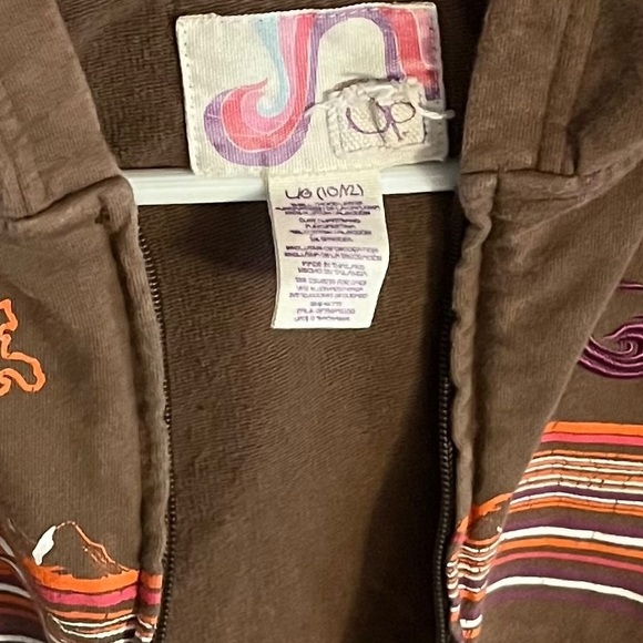 Hostess Pick ☄️ Brown Girl's Hoodie with Wave Design by OP - Picture 4 of 11